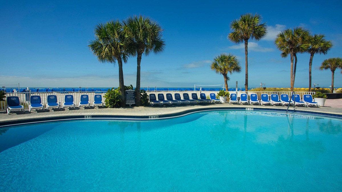 St. Pete Beach Resort | Island Grand at TradeWinds