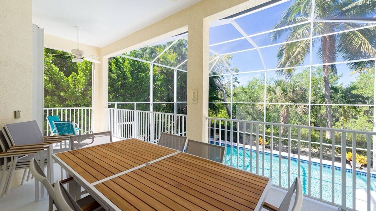 Beachview Country Club Estates House | Island Home w/Pool, covered deck outdoor dining,15min walk to beach, desk