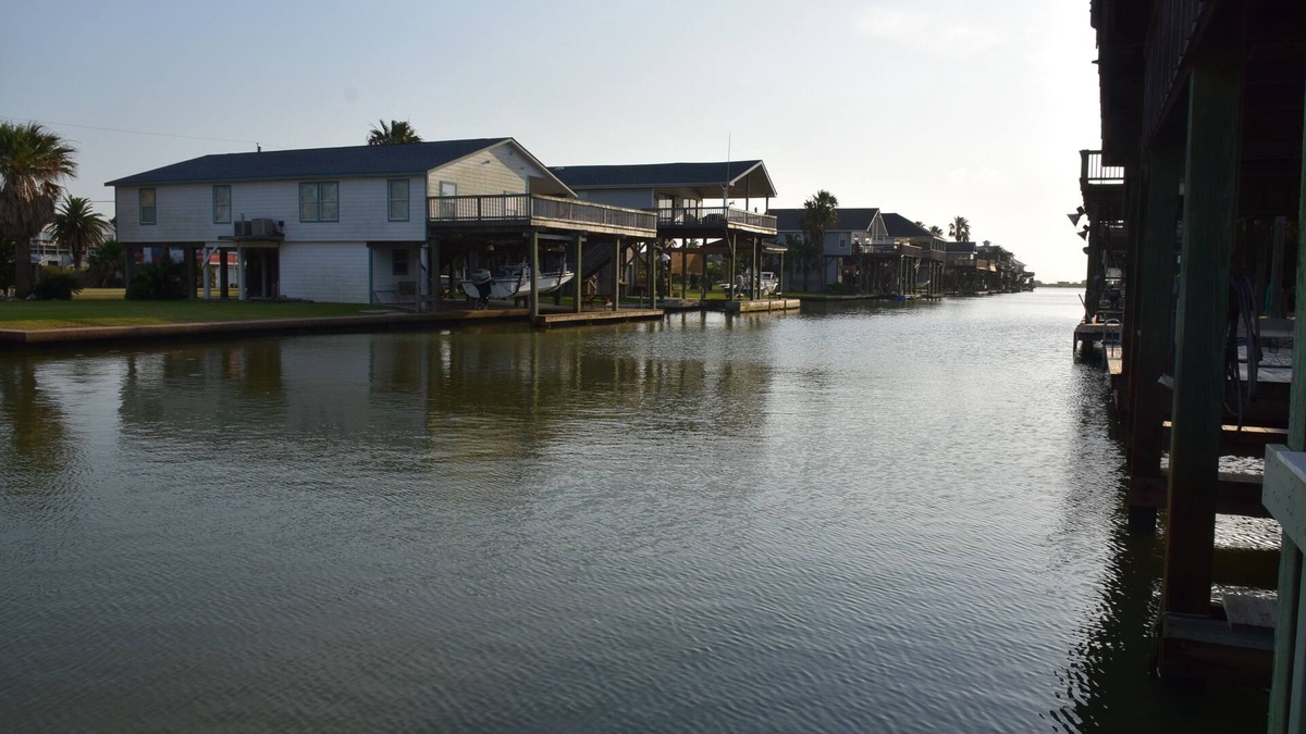 San Luis House | Island Life Getaway~ Bring Your Boat!