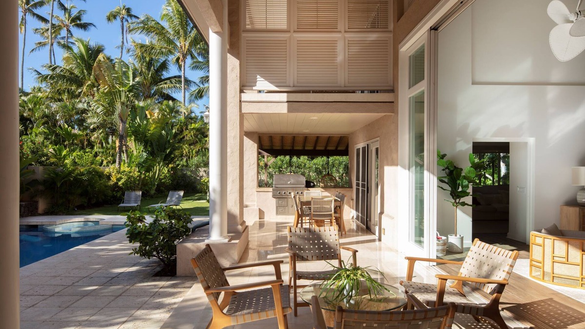 Portlock House | Island Style Elegance on a Beach Access