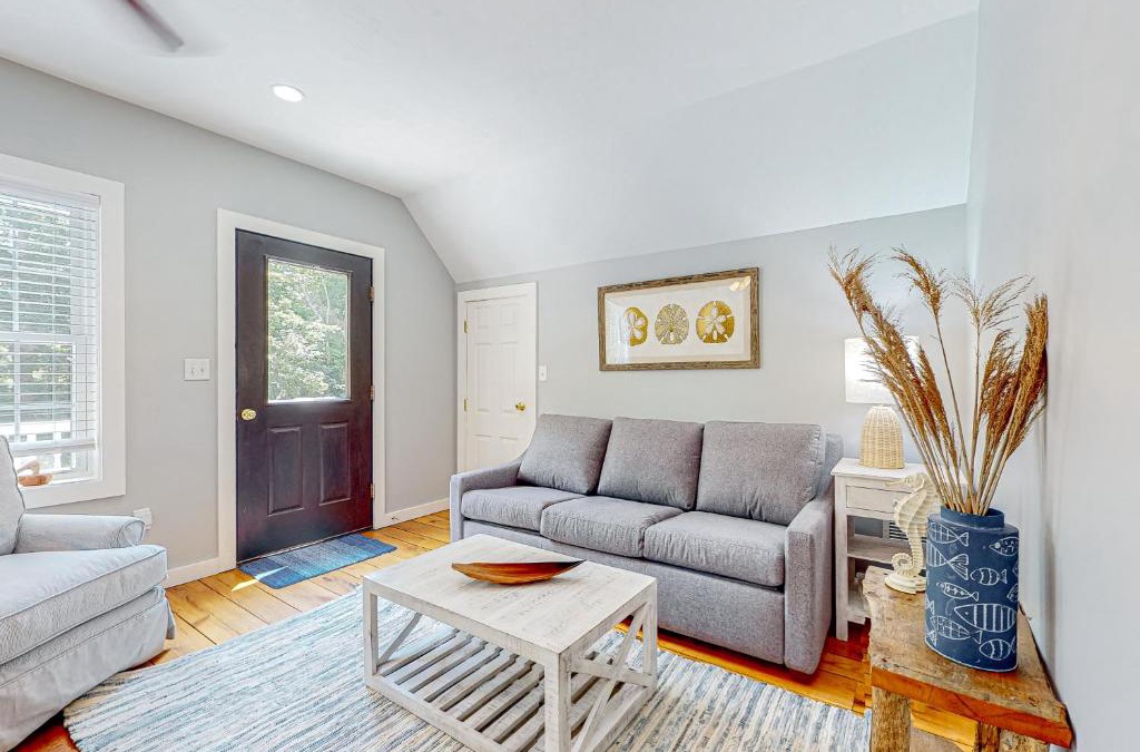 Vineyard Haven House | Island Time