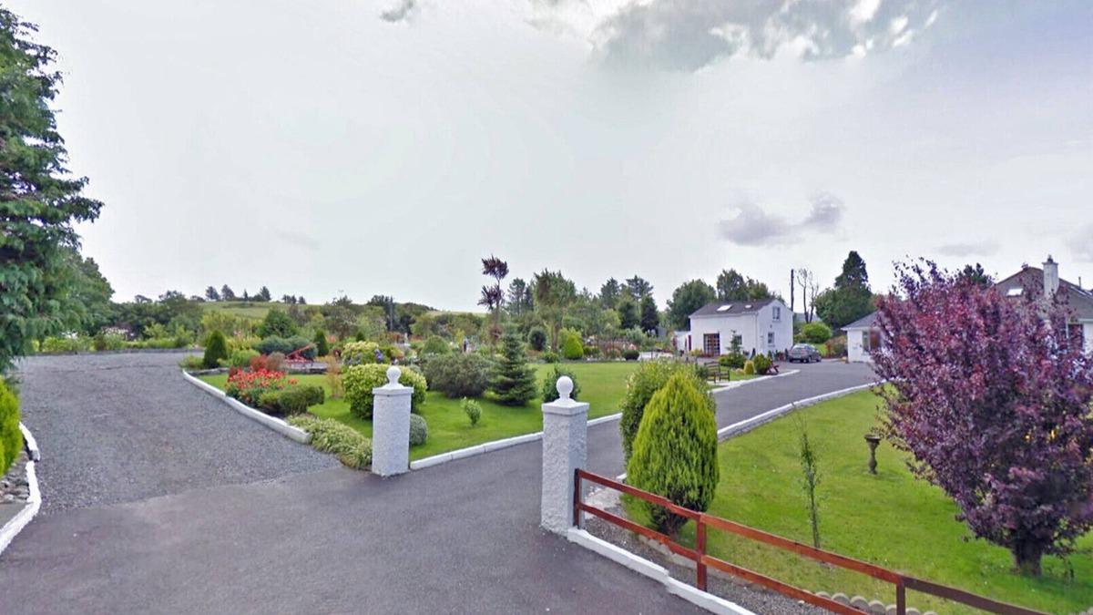 Bantry Ski Chalet | Island View Holiday Cottage