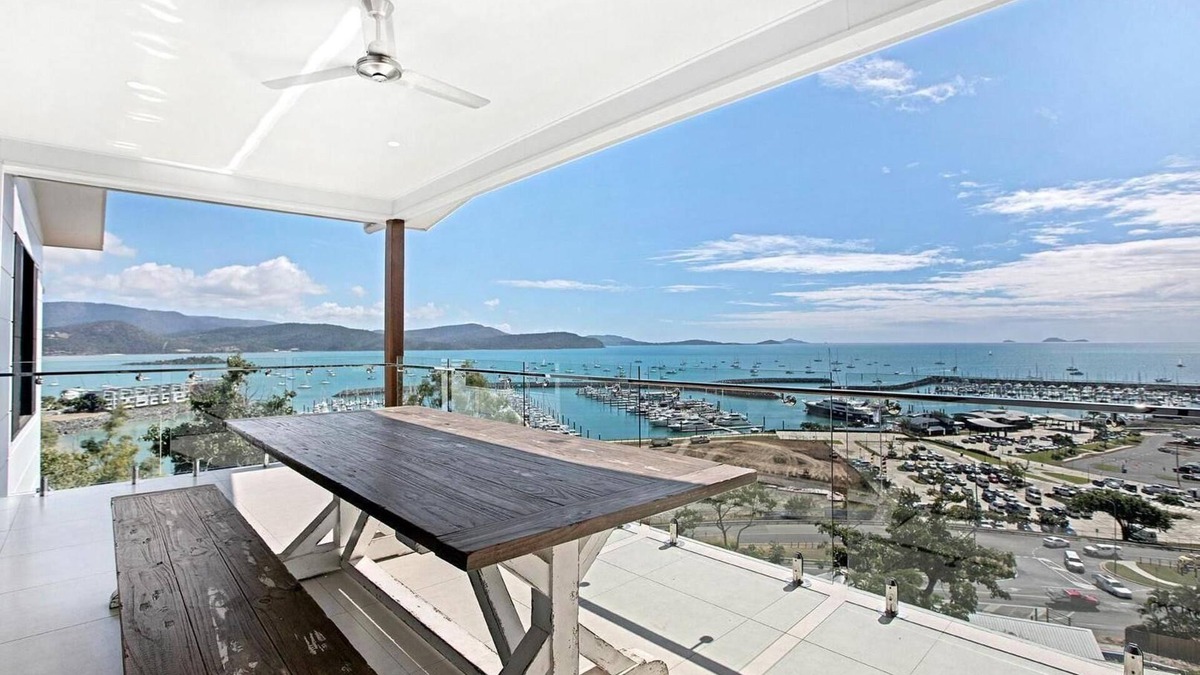 Airlie Beach House | Island Views - the perfect holiday home. Centre of Airlie Beach. More to offer