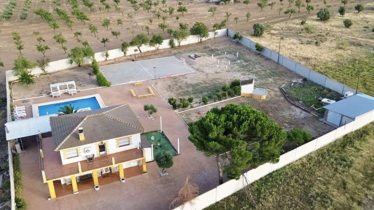 San Martin de Montalban Villa | Isolated Rural House with Pool