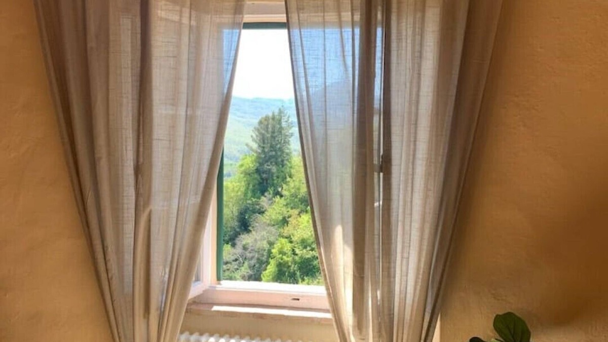 Castelnuovo di Val di Cecina House | The Ladybug