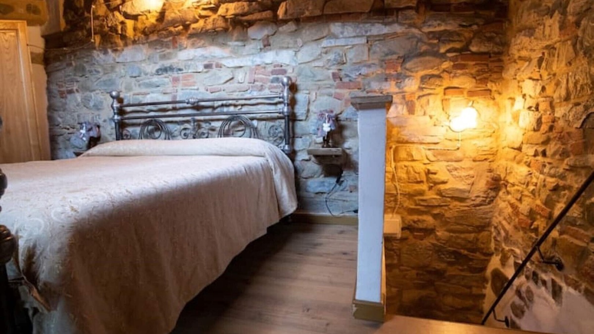 Castelnuovo di Val di Cecina Apartment | "La Casetta Nel Borgo"