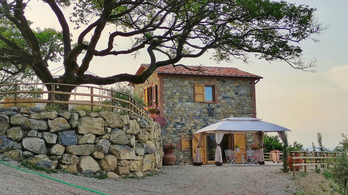 Castelnuovo di Val di Cecina Villa | New Tuscan Villa with Pool