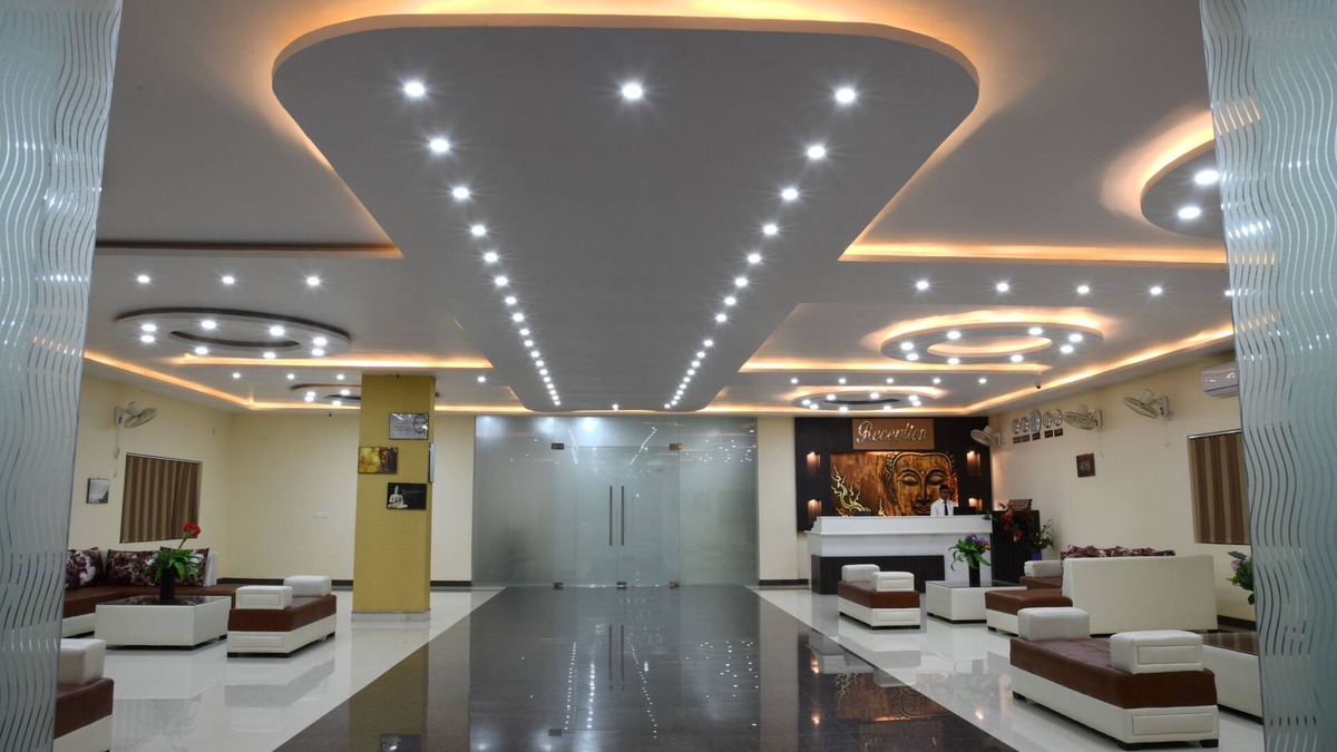 Bodh Gaya Hotel | It is situated in Bodhgaya it near by Terger Monastery.