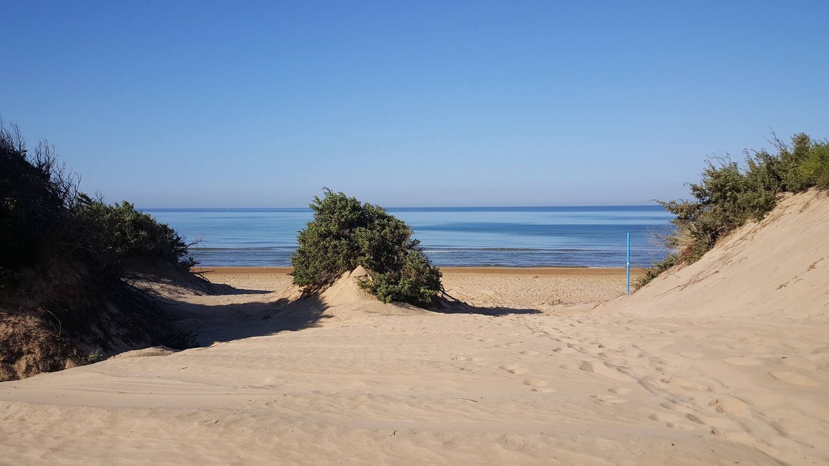 Santa Maria del Focallo Villa | Villa on the sea and the dunes