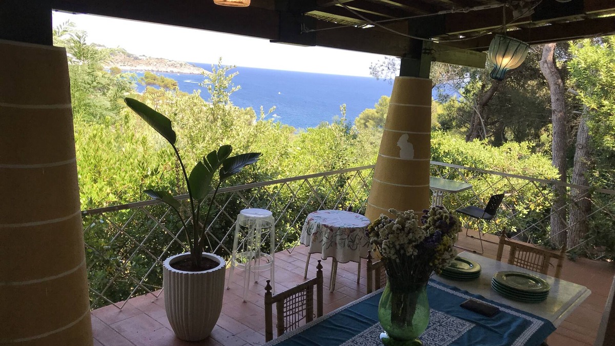Marina di Marittima Villa | La Cala on Acquaviva Villa