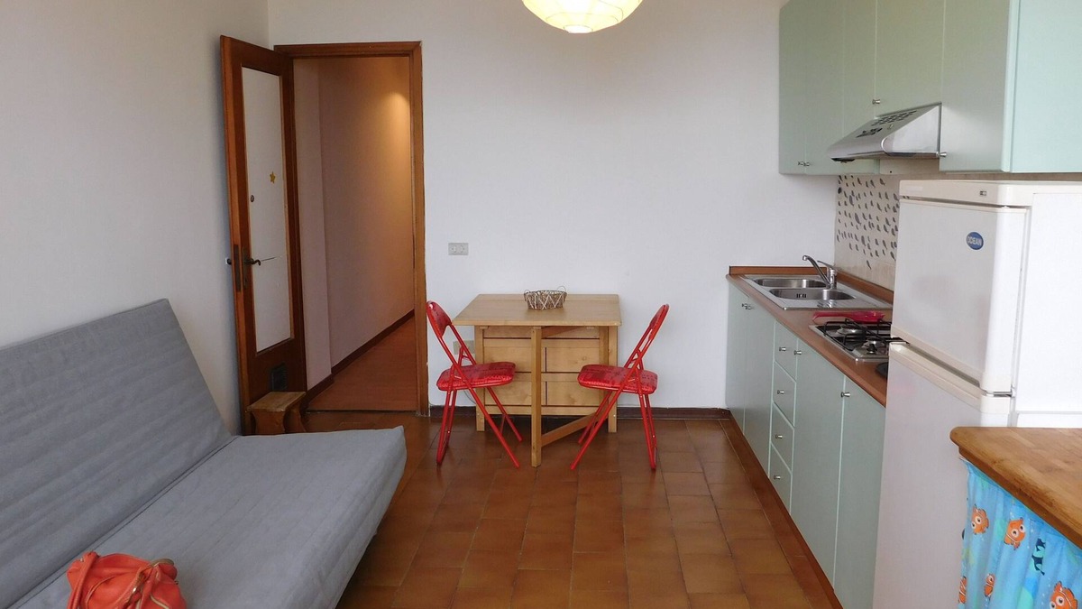 Marina di Pisa Apartment | Sea scent, lovely seafront apartment