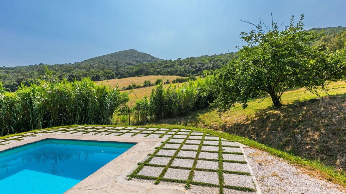Rosignano Marittimo Villa | Nice apartment in villa for 17 people with pool, TV and pets allowed