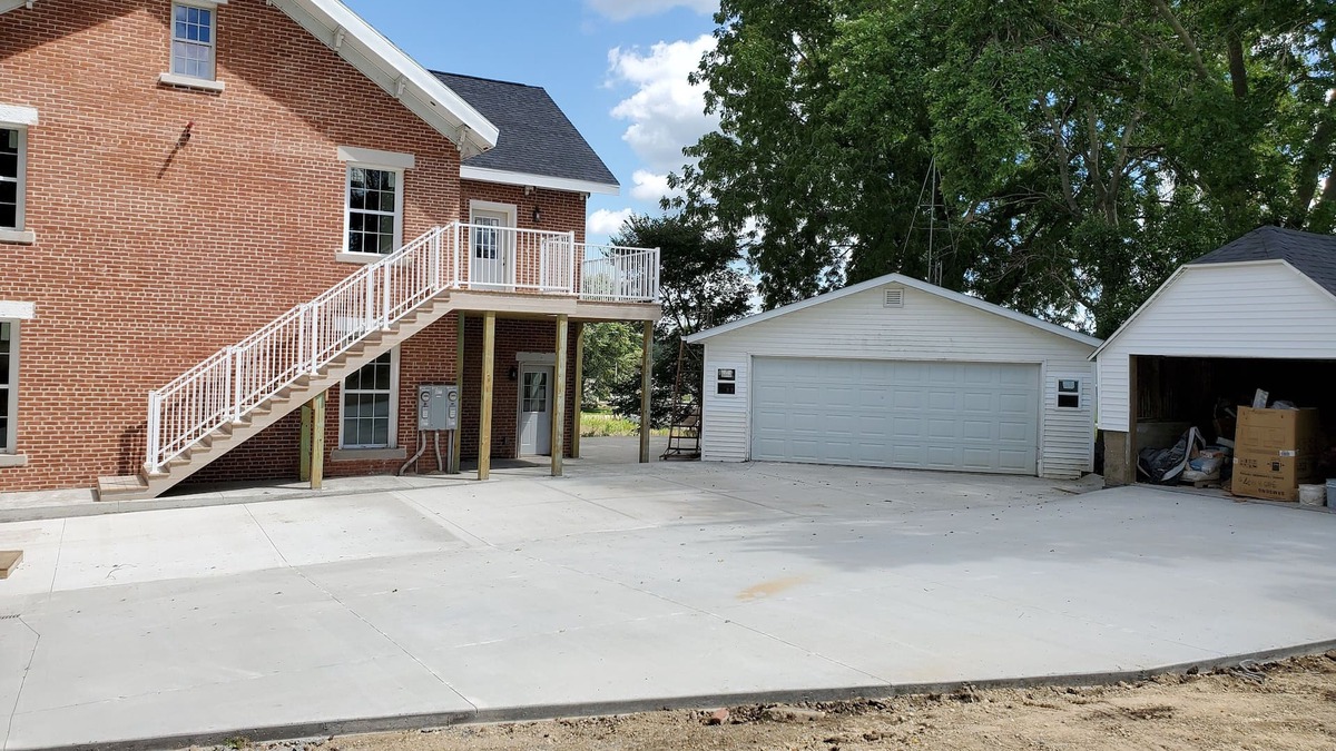 Cascade Condo | It's a Brick.House! Family-sized condo right outside of Cascade, IA!