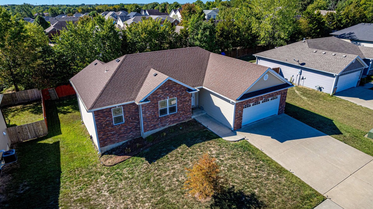 Columbia House | It's a Gem ! Comfy Hideaway for R & R ~ King Bed !