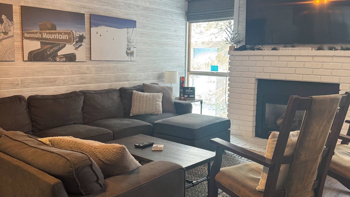 Mammoth Lakes House | It's all about the location ! We are steps to Canyon Lodge !
