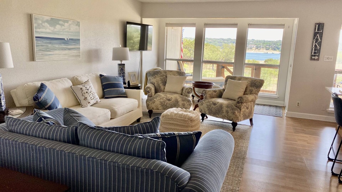 Comanche Point At Point Venture House | It’ Shore to Be a Great Stay!