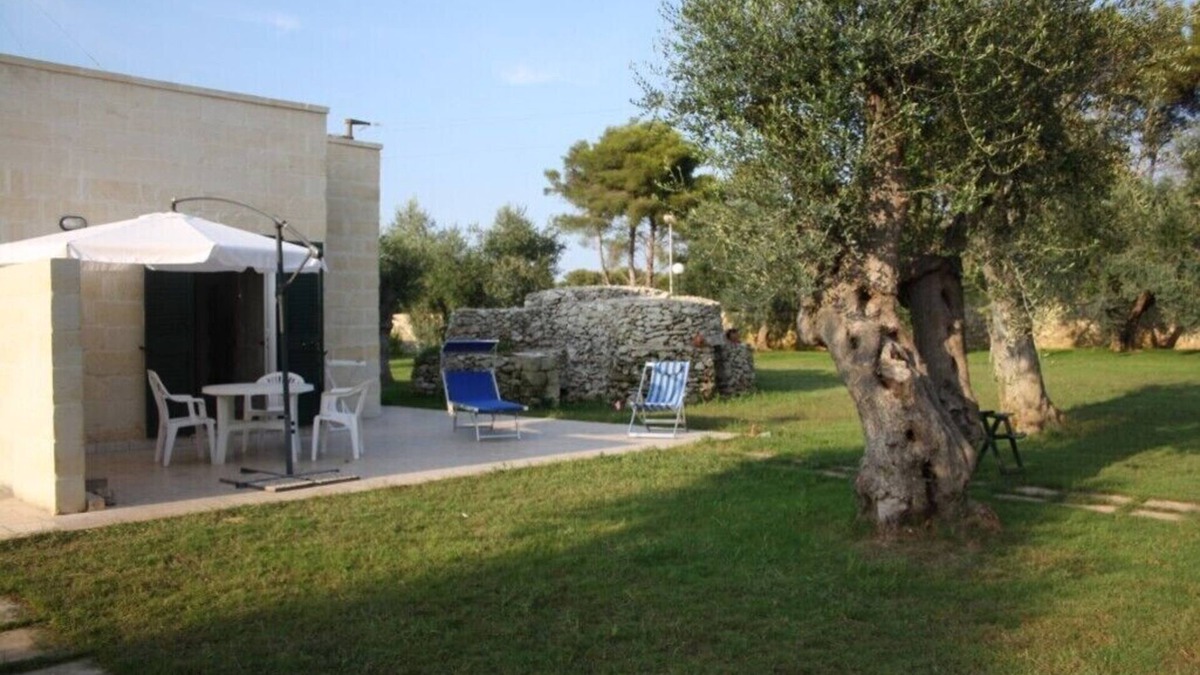 Torre Specchia Ruggeri House | Vacation home sea and olive trees 4