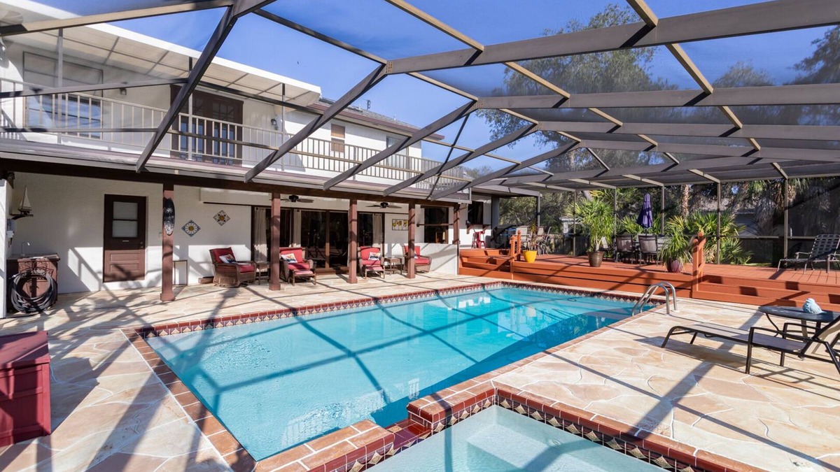 Westchase House | Italian Retreat, Secluded 1.5 acre Pool Home, up to 8 people max, 5 bedrooms