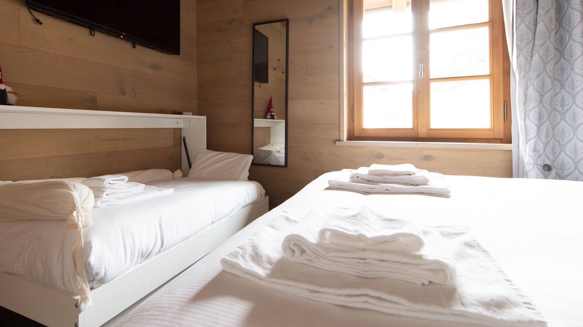 Turri Piano Apartment | Italianway - Dei Sana 8 Yellow Submarine