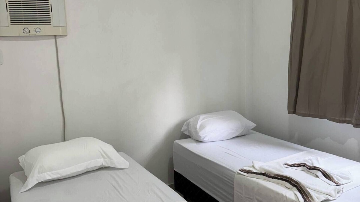 Itapua Apartment | Itapuã - 4 Minutes from the Beach - Bedroom with Suite - Two Bathrooms - Air Conditioning