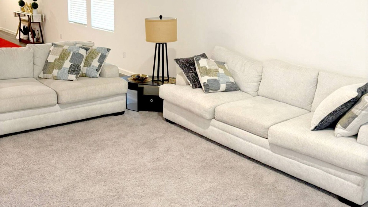 Weston House | Ivana Lodge 4-Bedroom 3-Bath in Pilot Point