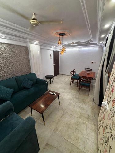 Lokhandwala Complex Apartment | Ivy Nest, Private 1 BHK in Lokhandwala, Andheri