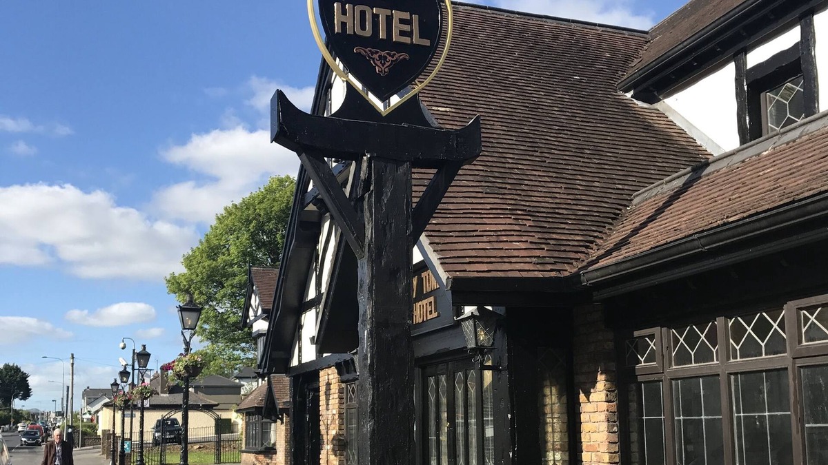 Castlebar Hotel | Ivy Tower Hotel