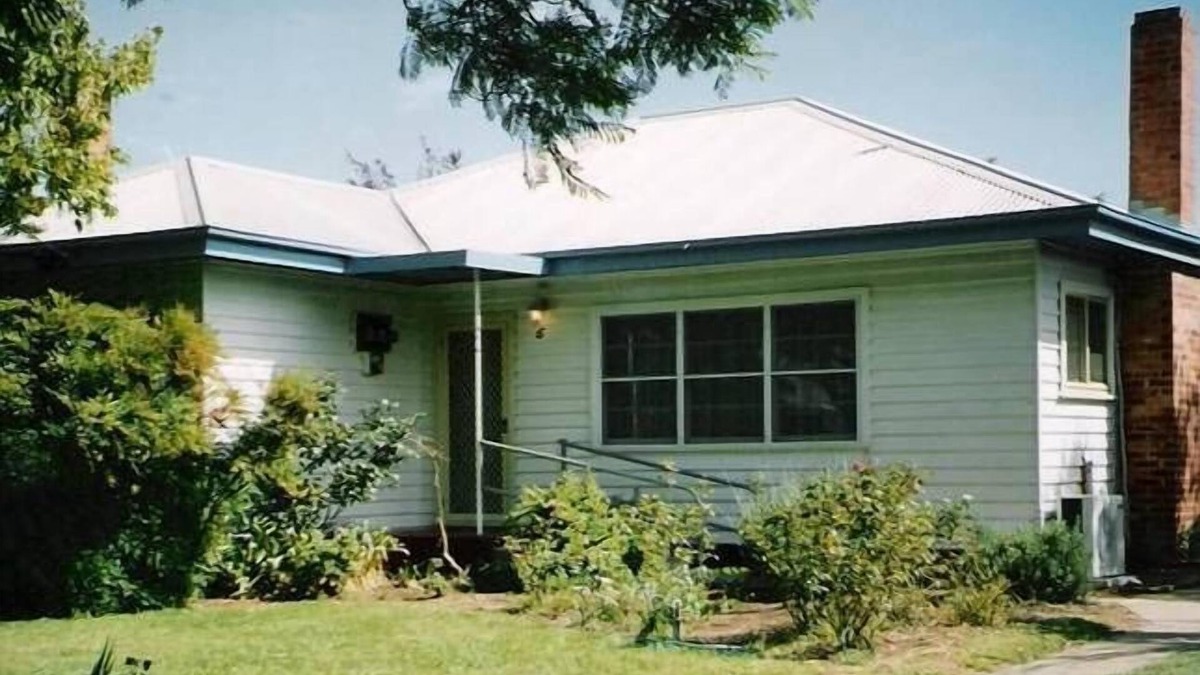 Swan Hill House | Ivys Cottage - located at Swan Hill