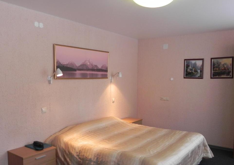 Yekaterinburg Hotel | Izumrud Hotel