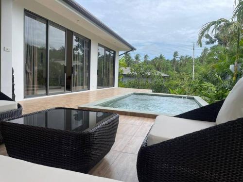 Wok Tum Villa | Izzy Villa