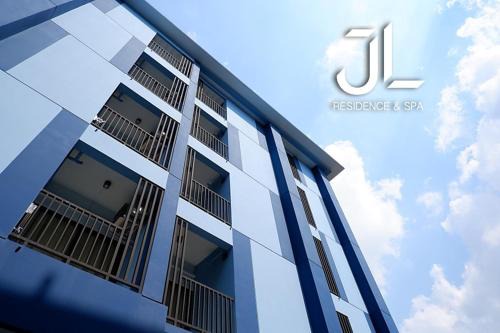 Bang Khae Nuea Apartment | J & L Residence and Spa