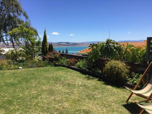 Hospital Hill House | Jacaranda Lodge - Napier Hill Holiday Home