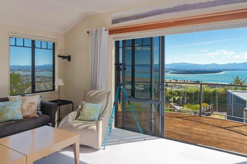 Britannia Heights House | Jacaranda