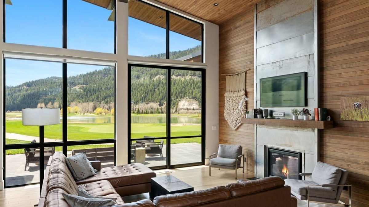 Hoback Junction House | Jackson Hole Fairway Lodge 18