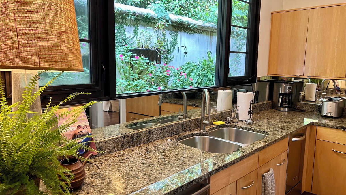 Fondren House | Jackson Luxury Executive Home in Fondrenn
