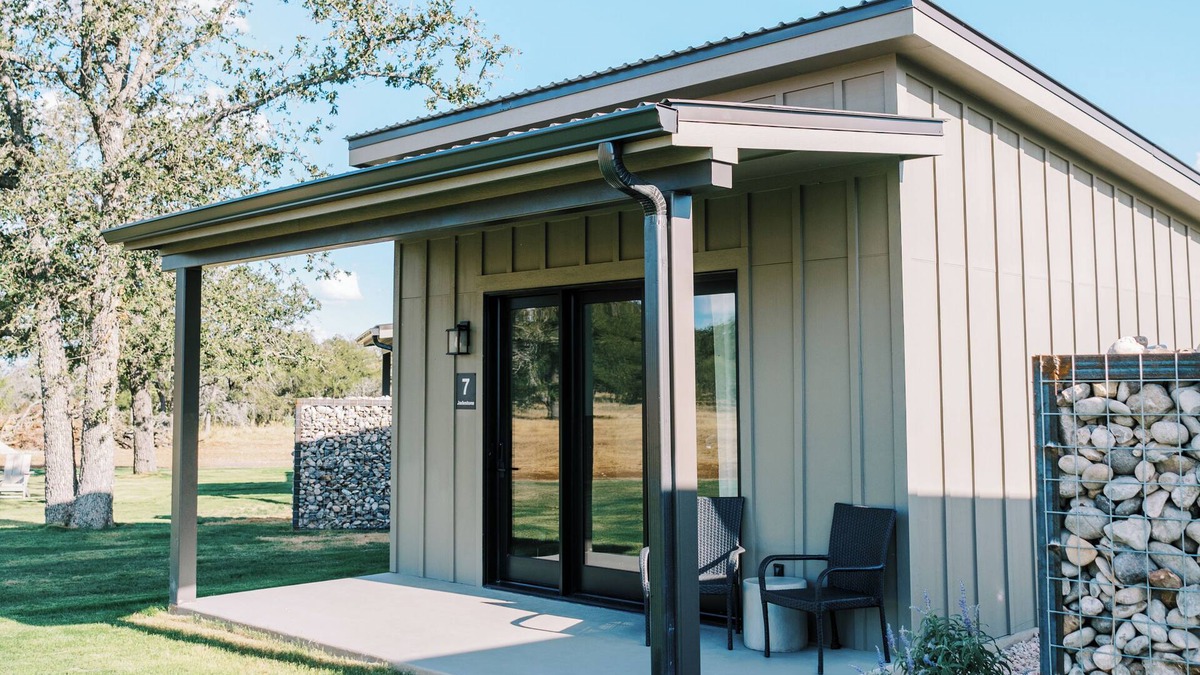 Stonewall Cabin | Jadestone/Casita #7 - Private Porch, Luxury, Country Feels, Walk to Wineries