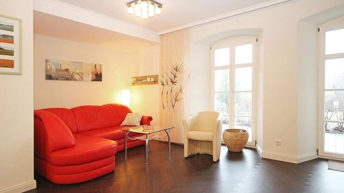 Hohen Niendorf Apartment | Jagdschloss WE 2: comfortable and high-quality furnished 2-room apartment