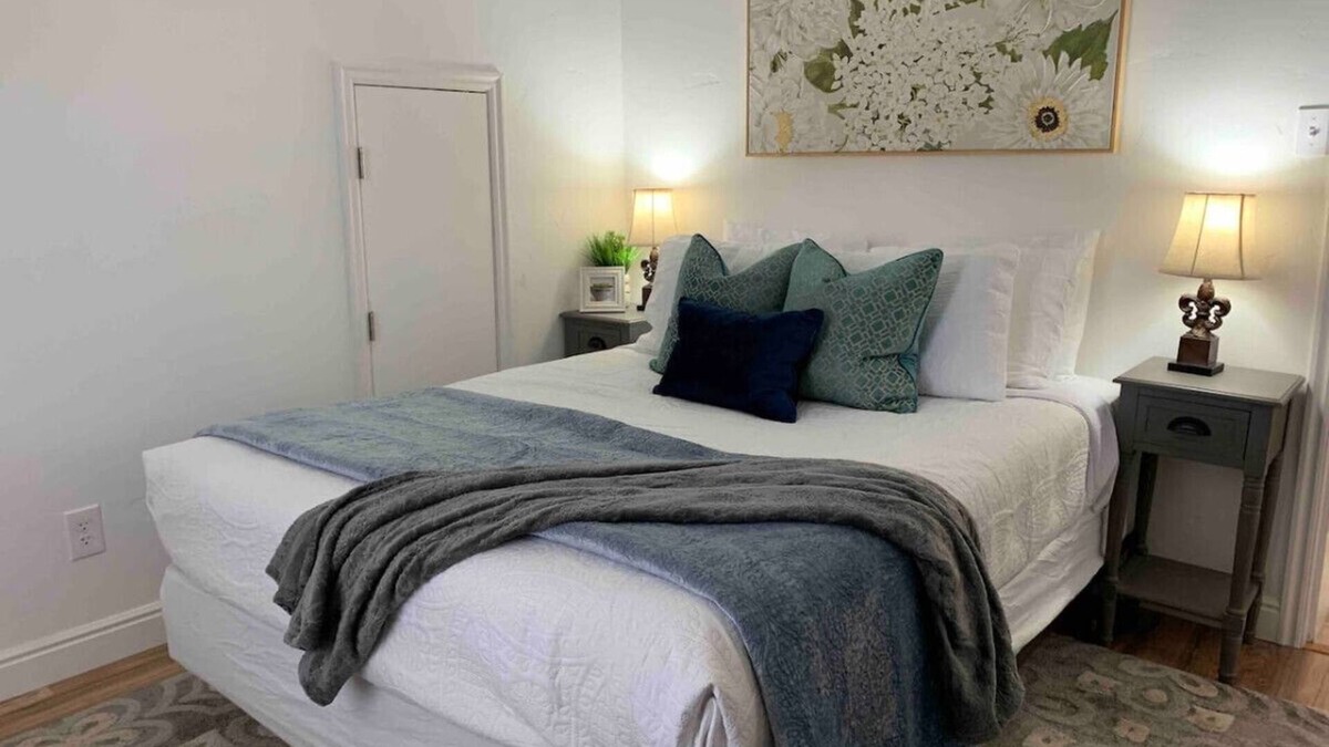 Spring City House | Jailer's Cottage * Entire Home * Sleeps 10