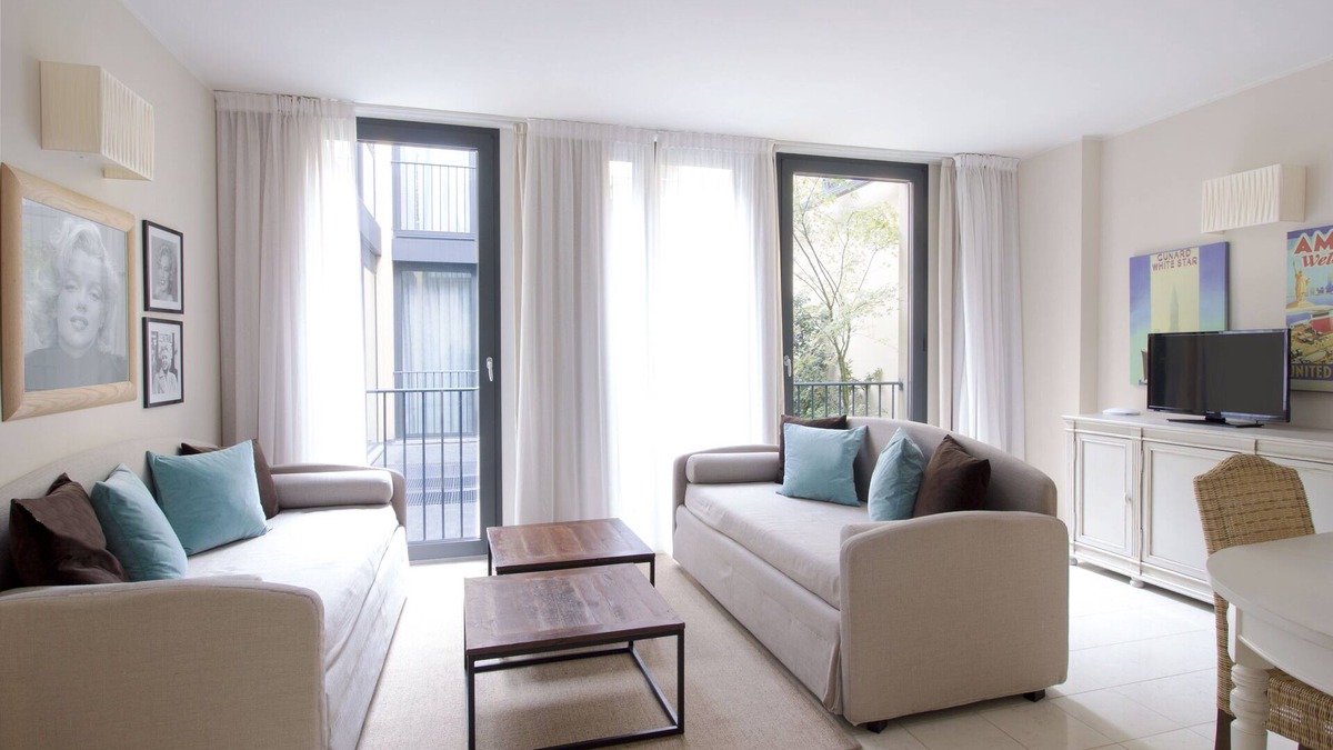 Historic Center Apartment | "James Dean" two-room apartment with terrace