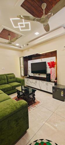 Guntur House | JAMPANIs NEST FOR FAMILIES AND INDIVIDUALS