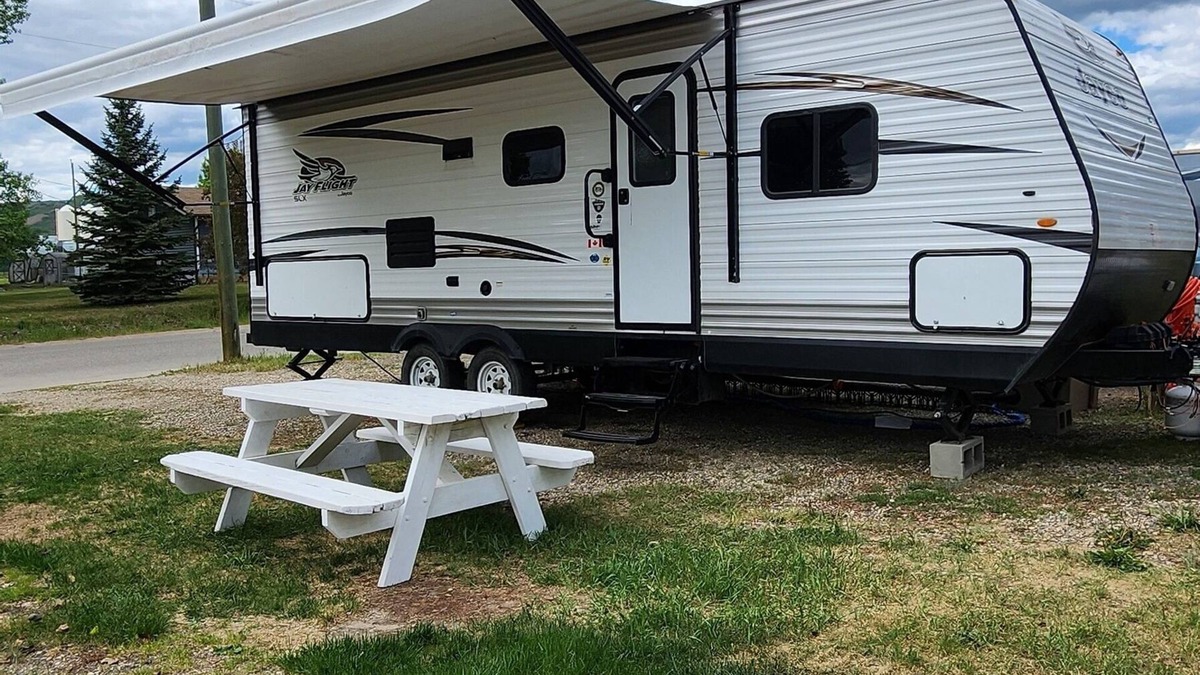 Taylor RV Rental | Jan's Jayco travel trailer