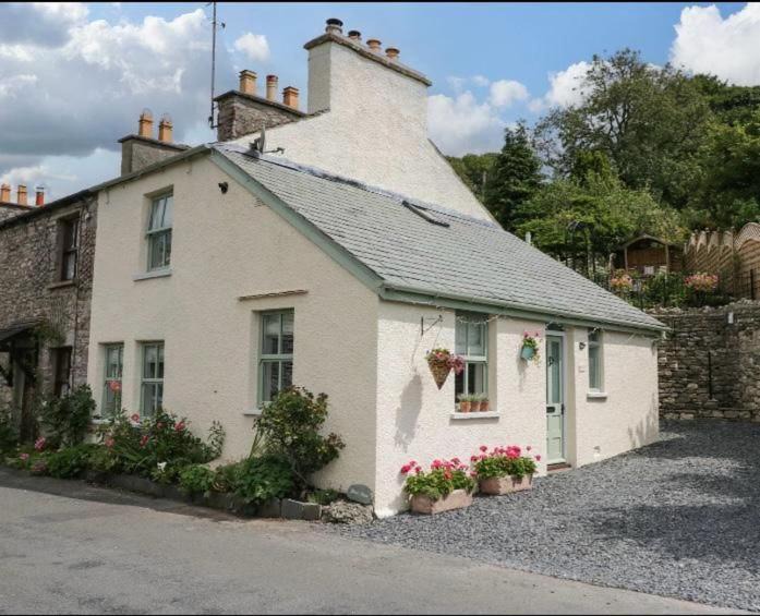 Milnthorpe House | Janet's Gem, Leasgill