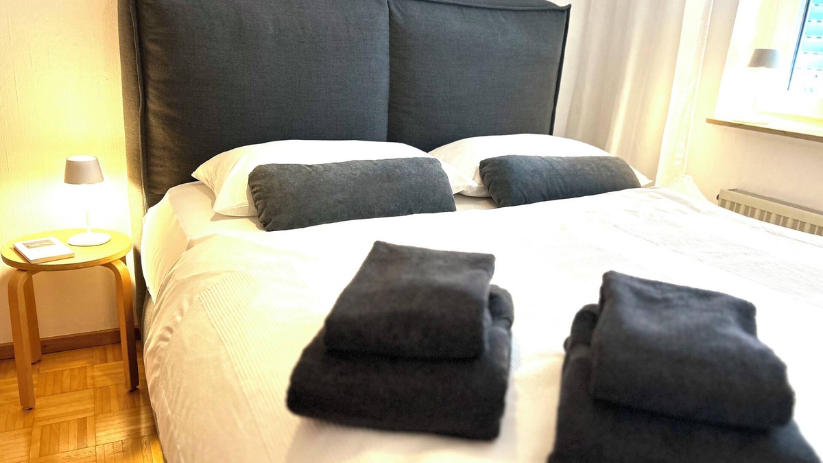 Innenstadt-Ost Apartment | Japandy Style Dortmund, balcony, parking space