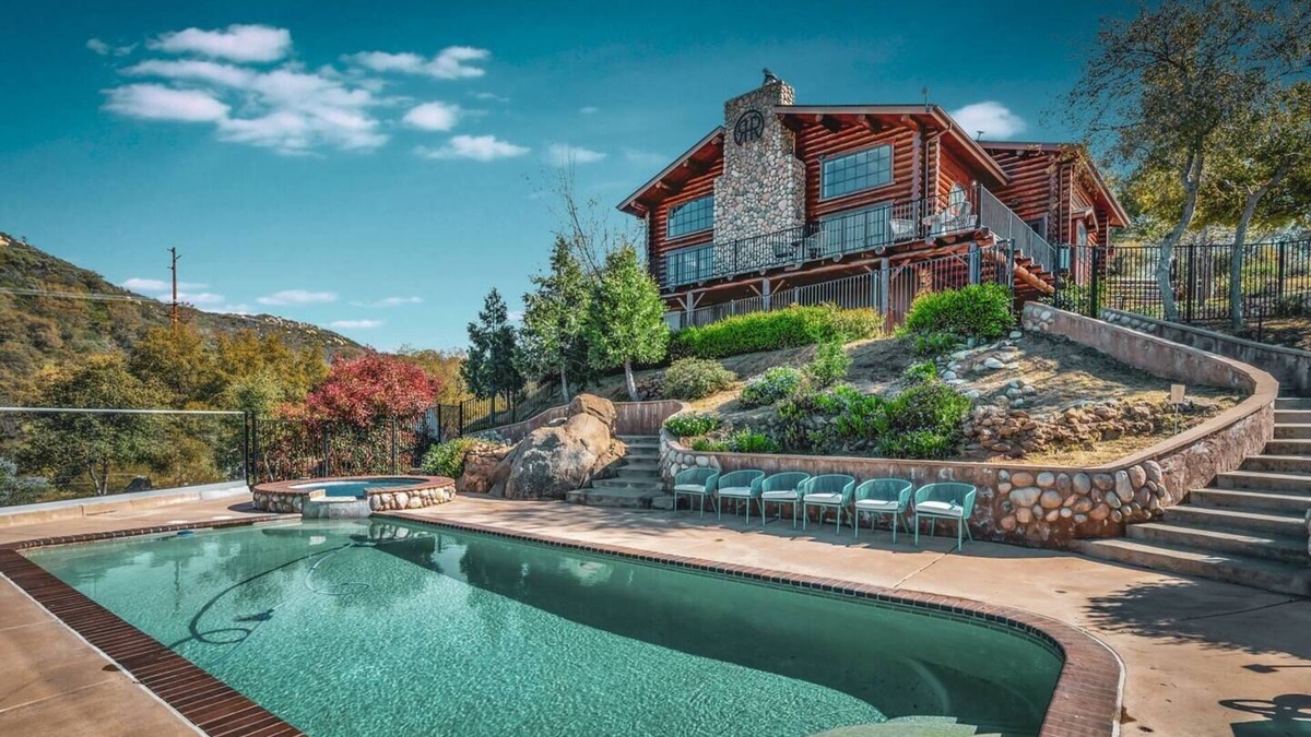 Alpine House | Japatul House-Log Mansion w Pool, HotTub, Disc Golf-Check Google 5 Star Reviews!