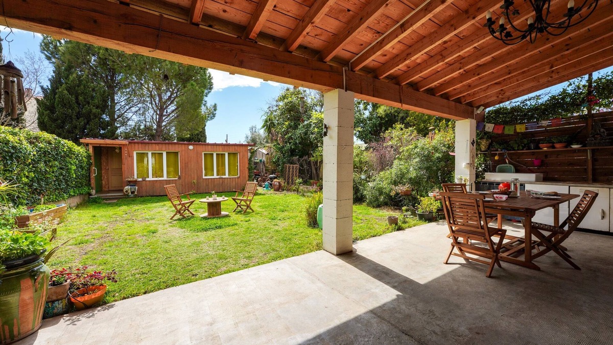 Saint-Barnabe Apartment | Jardin Bohème - Jardin, terrasse et cuisine d'été.