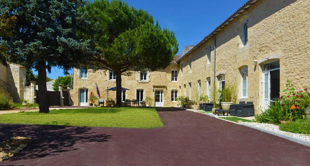 Bois Bed & Breakfast | Jardin d'arcy - chambres d'hôtes avec piscine et SPA