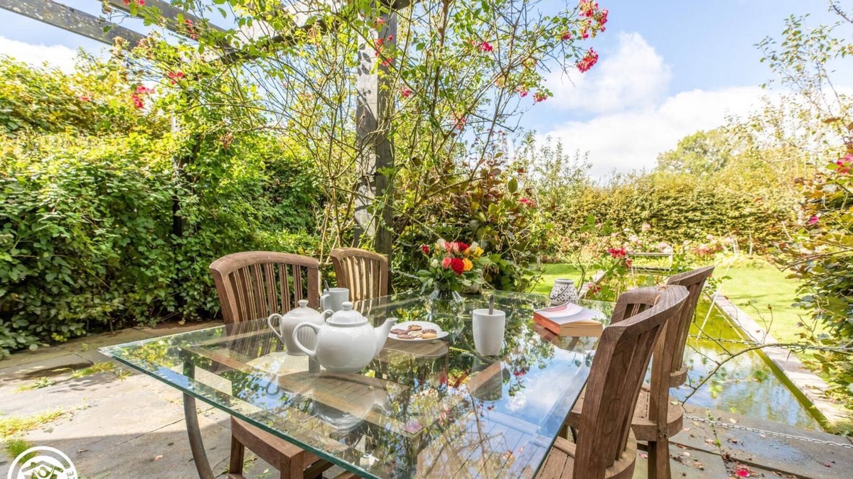 Tauves House | Jardin des Roses - Rose