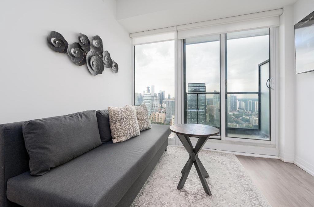 Garden District Apartment | Jarvis Suites - RSMT