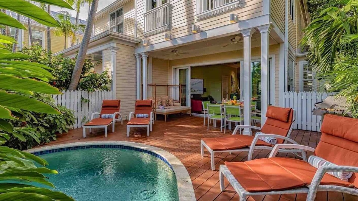 Bahama Village House | *JASMINE JEWEL @ THE ANNEX* Lush Private Home & Pool + LAST KEY SERVICES…