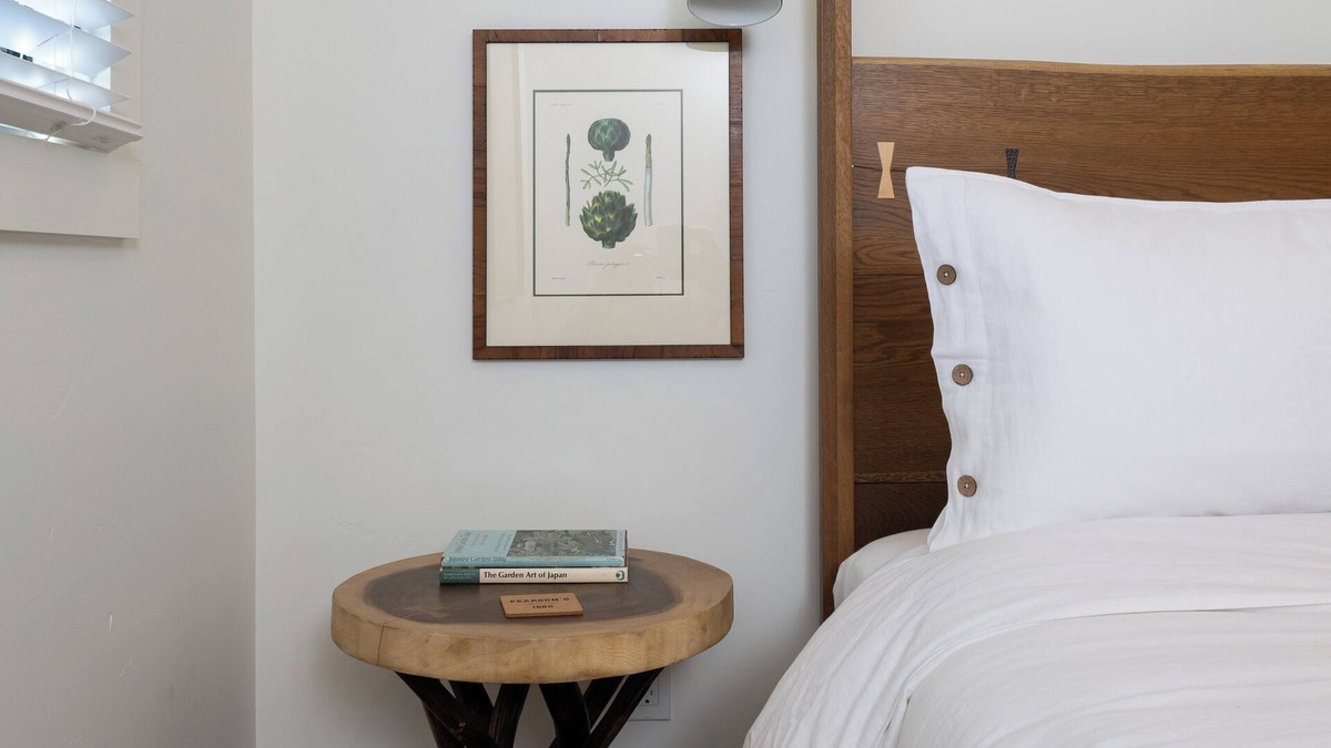 Los Alamos Apartment | Jasmine residence, located downtown between the Union Hotel & Bells restaurant.